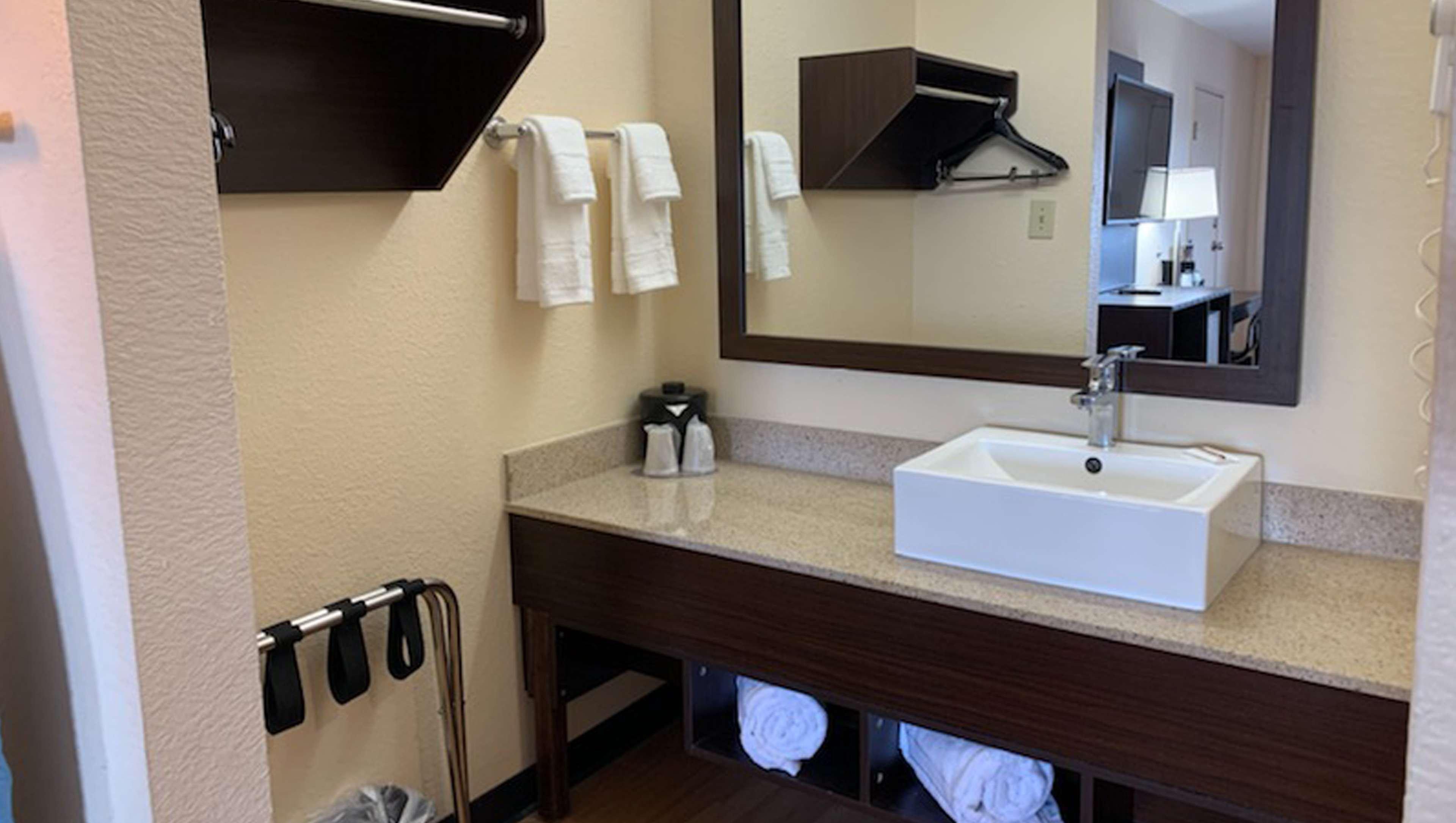 Quality Inn & Suites I-10 Near Fiesta Texas San Antonio Kültér fotó