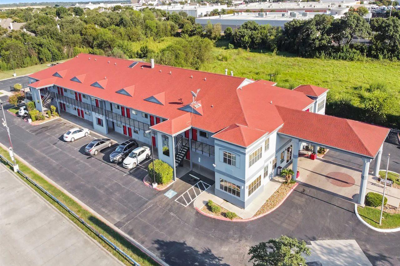 Quality Inn & Suites I-10 Near Fiesta Texas San Antonio Kültér fotó